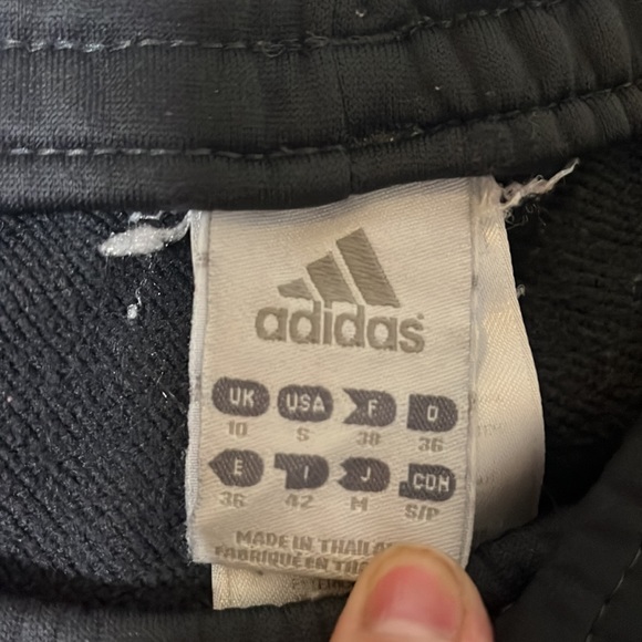 Y2K Adidas flared athletic trousers - Picture 5 of 6